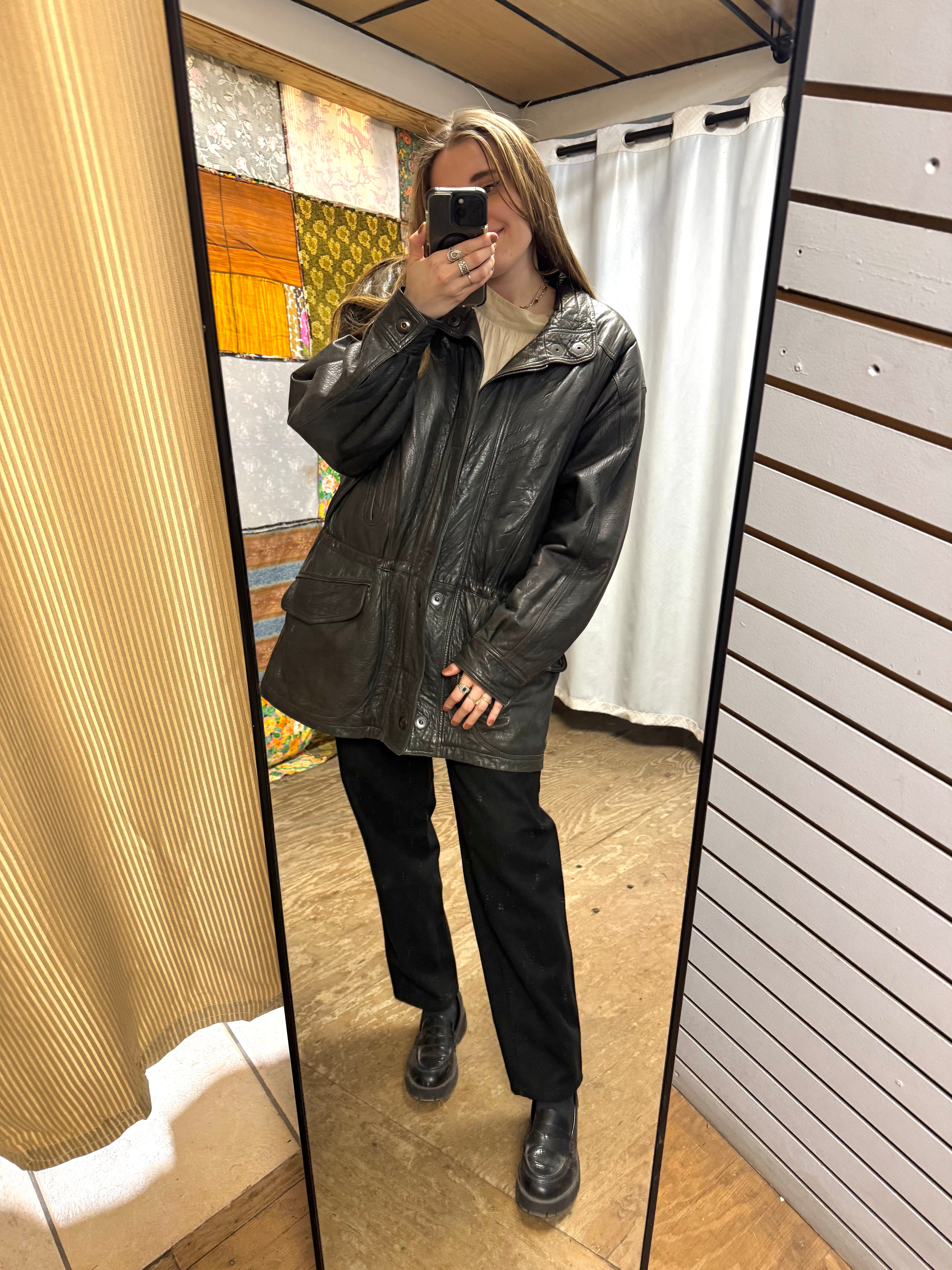 Veste en cuir Kapraun. Motif cachemire