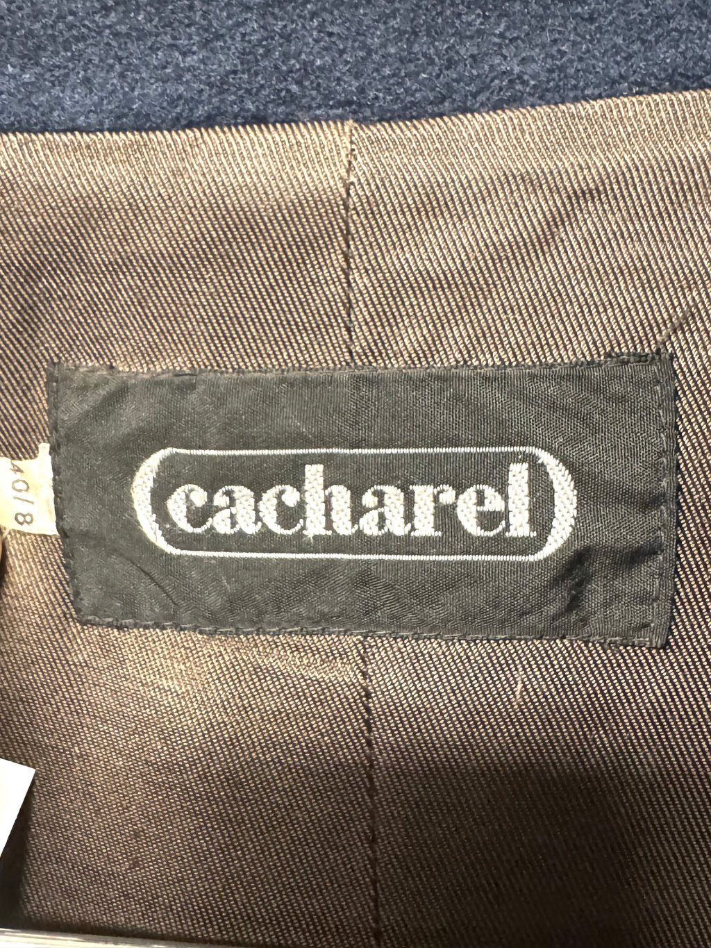 Manteau bleu marine avec revers marron en velour Cacharel