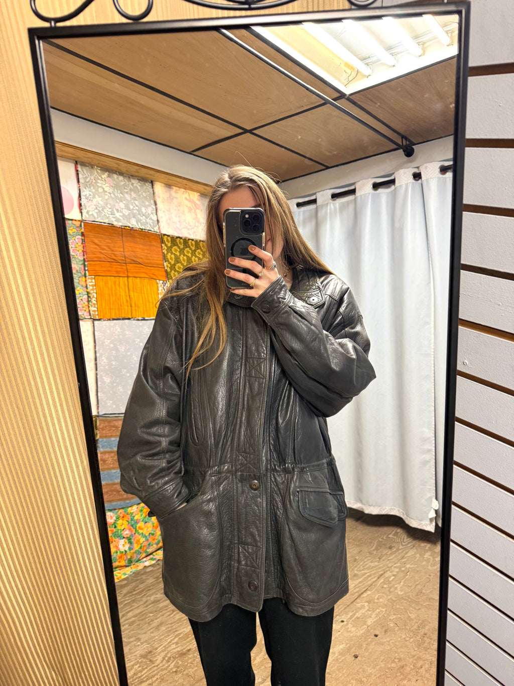 Veste en cuir Kapraun. Motif cachemire