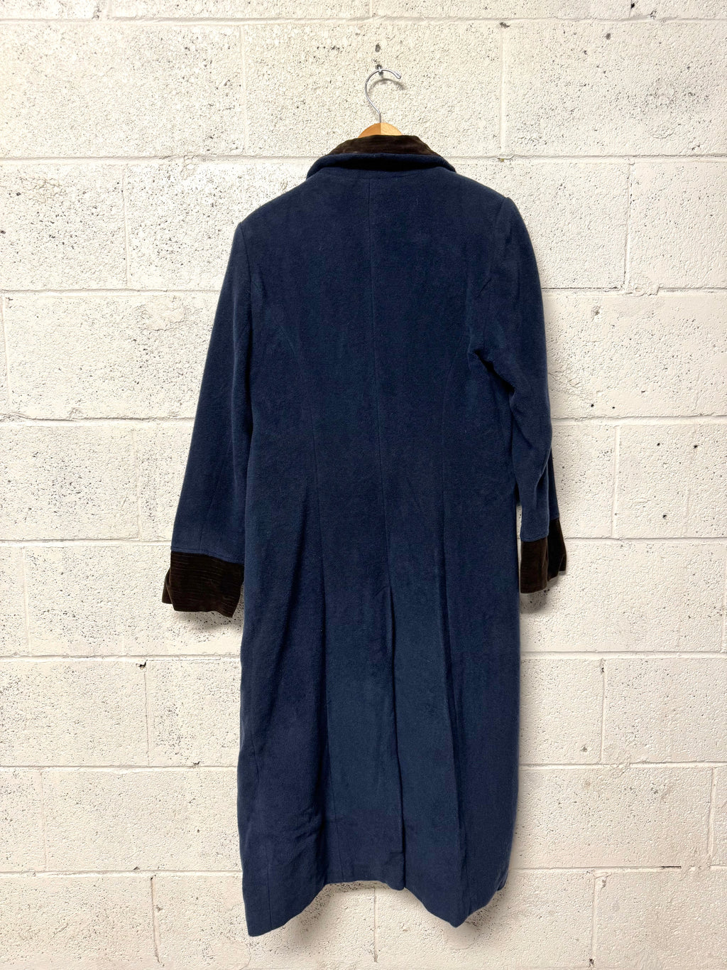 Manteau bleu marine avec revers marron en velour Cacharel
