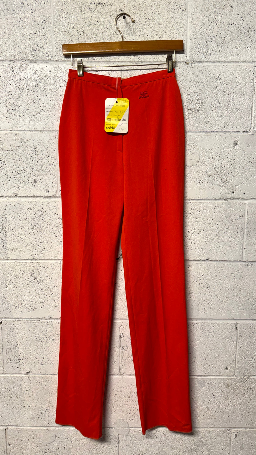 Pantalon rouge Courrèges