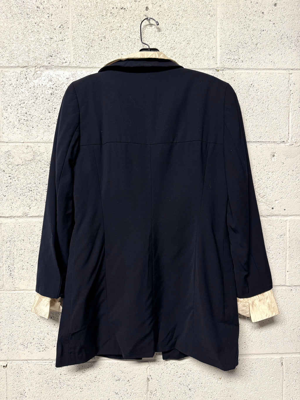 Veste Bleu marine avec col et poignet en soie amovible Louis Féraud