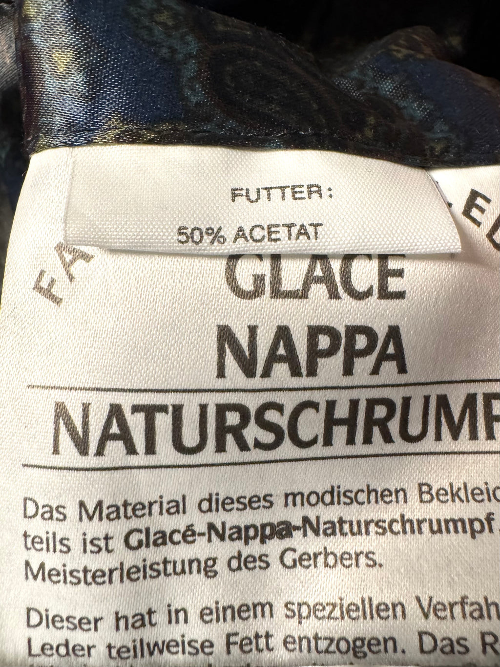 Veste en cuir Kapraun. Motif cachemire