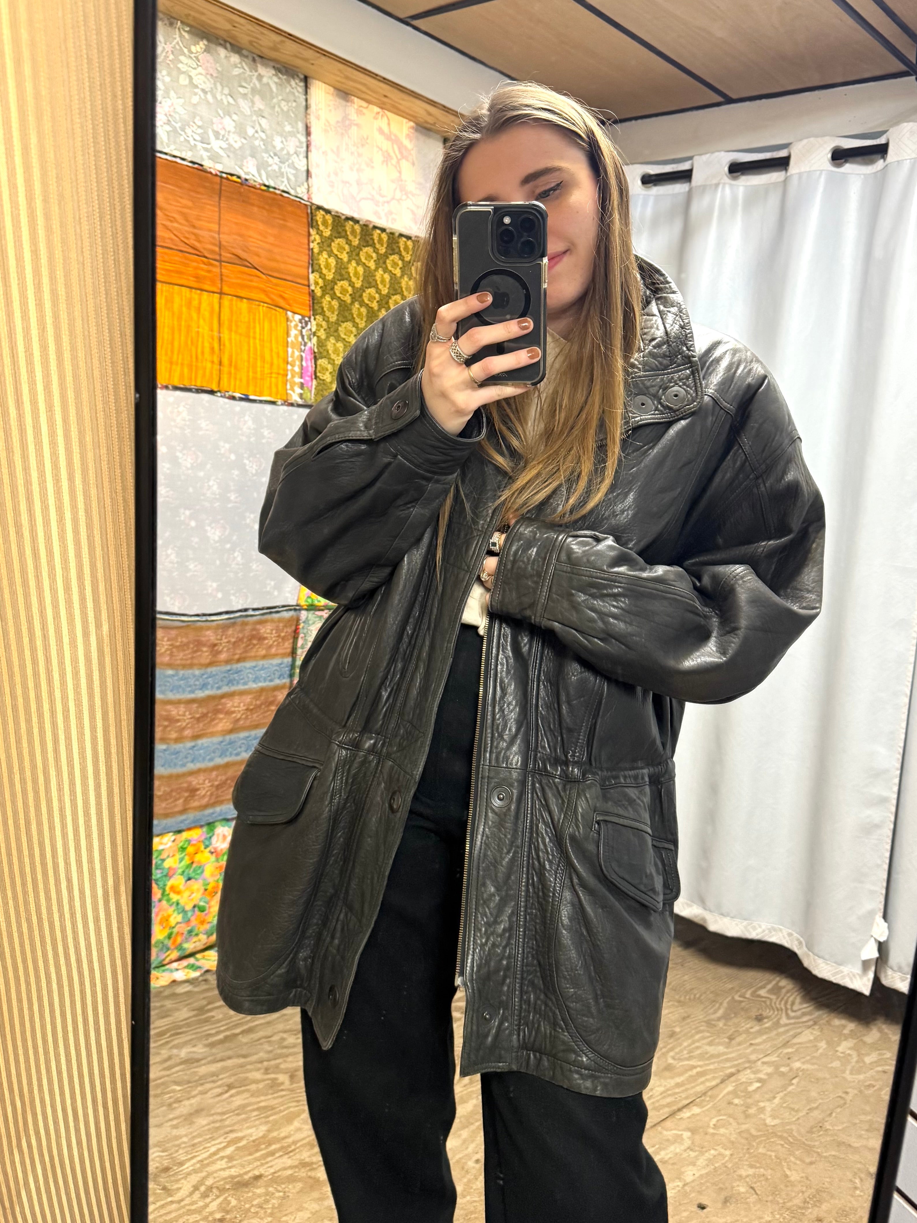 Veste en cuir Kapraun. Motif cachemire