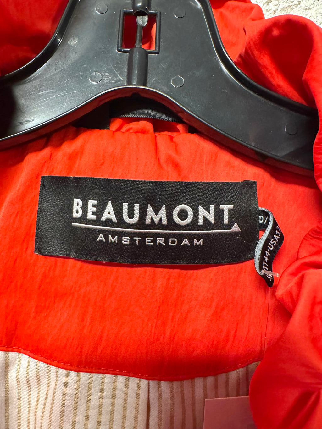 Manteau coupe vent rouge Beaumont Amsterdam