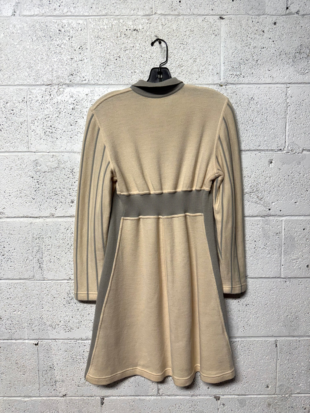 Robe tricot beige Courrèges