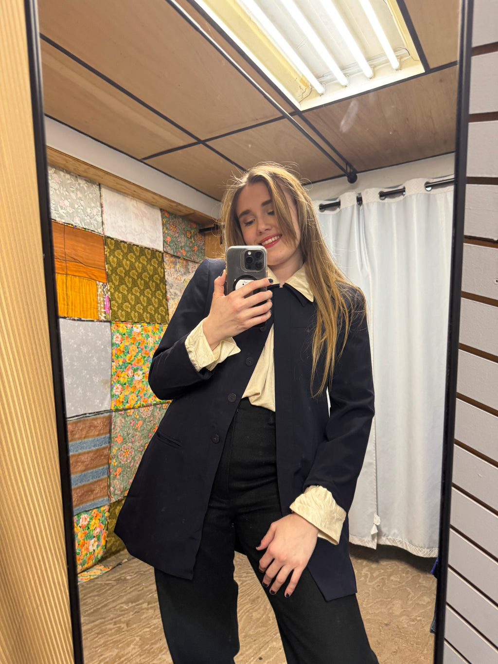 Veste Bleu marine avec col et poignet en soie amovible Louis Féraud