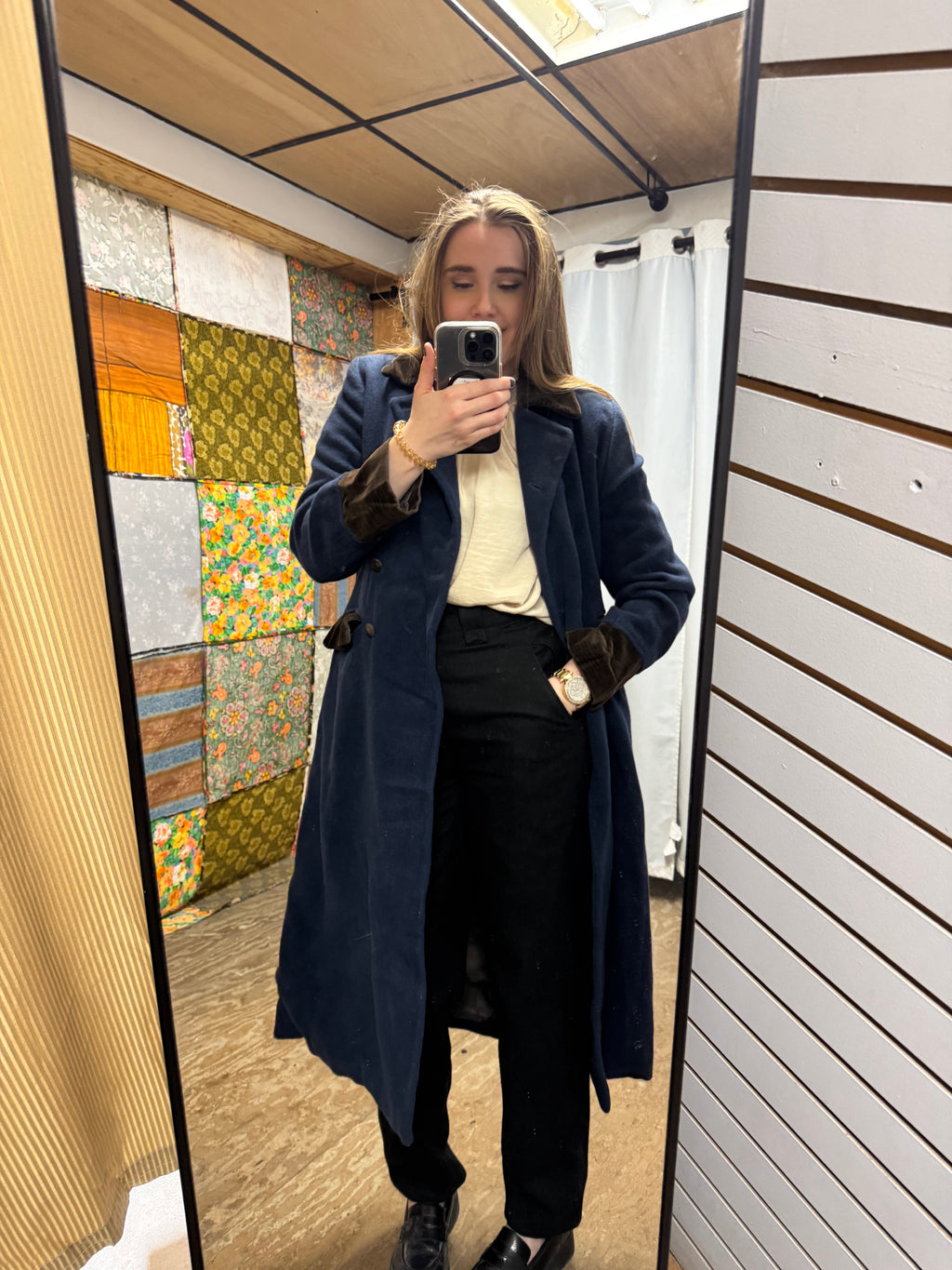 Manteau bleu marine avec revers marron en velour Cacharel